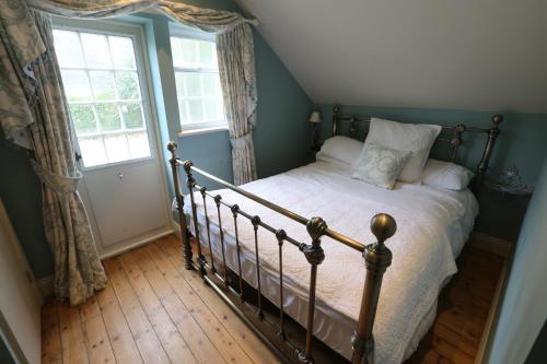 Monmouth House Apartments, Lyme Regis Old Town, dog friendly, parking