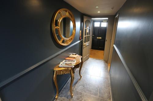 Monmouth House Apartments, Lyme Regis Old Town, dog friendly 3