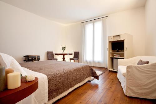 2 twin beds