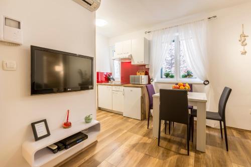 Kuny Apartments - image 5