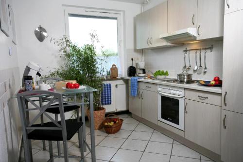 廚房, Ferienwohnung Zum alten Zollhaus in 杜梅河畔貝爾根