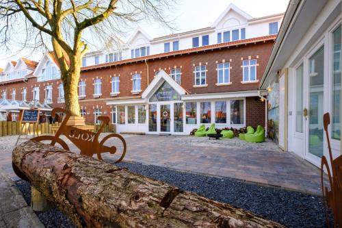 ทางเข้า, Das 53°Hotel in บาด สวิสเชนอาน