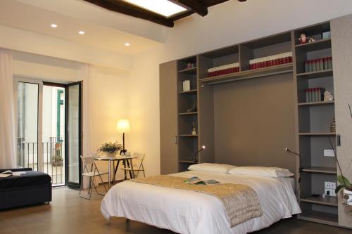 Deluxe Studio