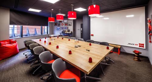 ibis Birmingham Centre New Street Station Hotel - image 2