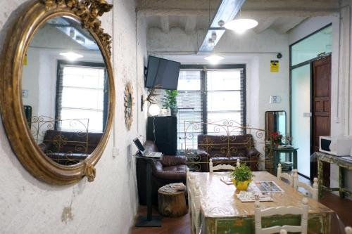 ห้องส่วนกลางสำหรับนั่งเล่น/ดูทีวี, โรงแรมปิกัล (Hotel Pigal) in ตาร์ราโกนา