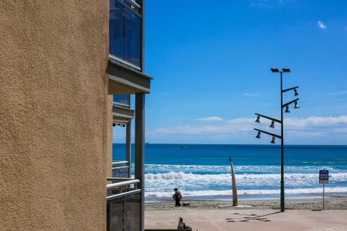 PINEDA BEACH HomeStay by Turismar