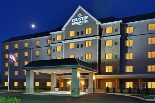 . Country Inn & Suites by Radisson, Buffalo South I-90, NY