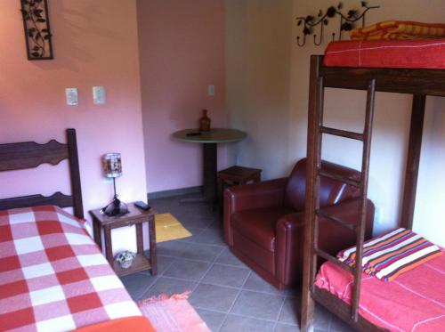 1 double bed, 2 bunk beds