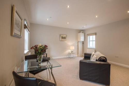 Waterfront Apartments - image 2