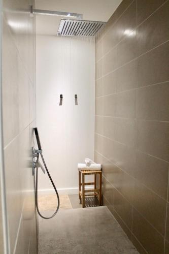 LE CONFIDENTIEL by Cocoonr - main image