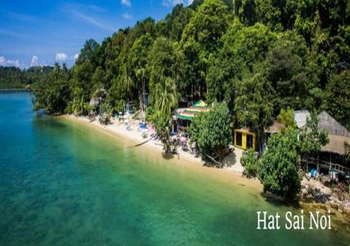 Beach, secret garden family house in Koh Chang Tai