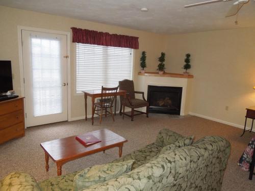 Eastern Slope Inn Resort - main image