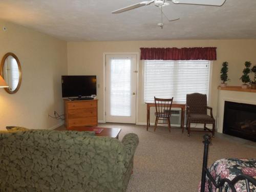 Eastern Slope Inn Resort - image 2