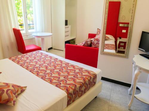 room detail thumbnail 0