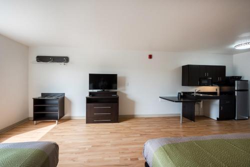 Studio 6-Mccarran NV - Sparks - Tahoe - Reno Industrial Center - image 6