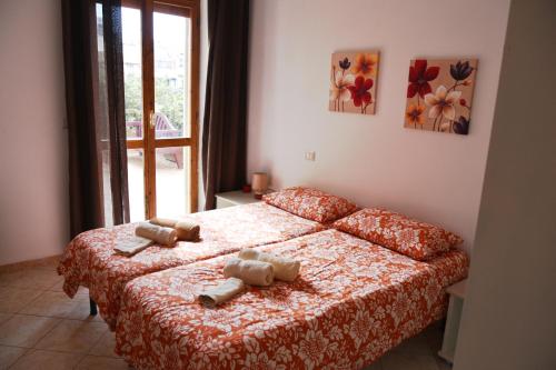 2 twin beds