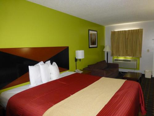 Coach Inn - Summerville - image 7