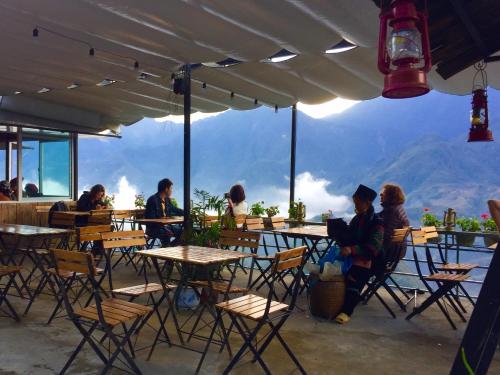 Fansipan Terrace Cafe and Homestay - 전망