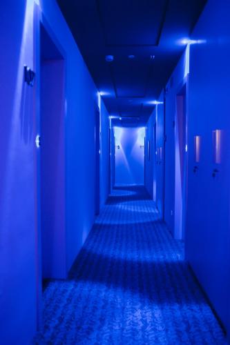 L'Hotel - image 11