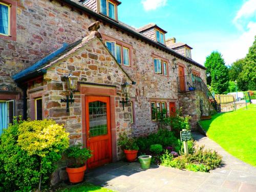 The George Inn & Millingbrook Lodge, , Gloucestershire