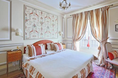 Villa Victor Louis image