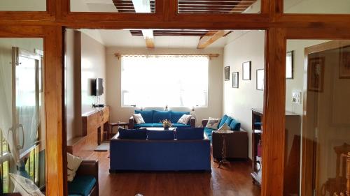 Lobby, Woodland Hill Stay in Shillong