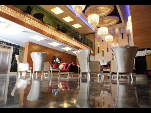 Revag Palace Hotel - image 8
