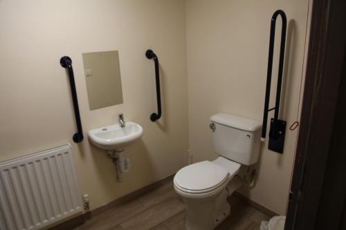 Alcester Inn - image 6