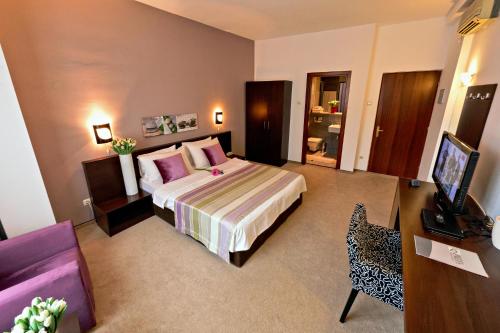 Executive Business Room