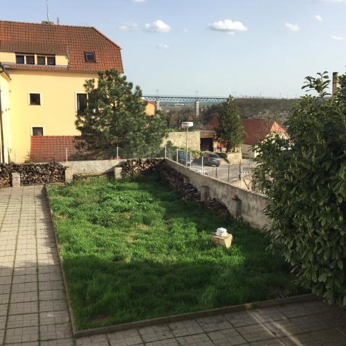 ทัศนียภาพ, Penzion Ve Starém městě (Penzion Ve Starem meste) in ซนอยโม