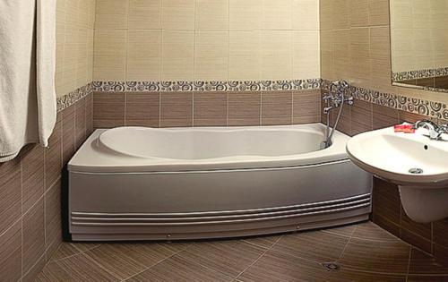 Hotel Rahovets - image 3