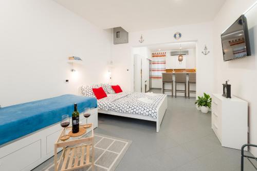 Studio apartment Sesula, Split (photo 7)