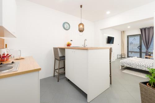 Studio apartment Sesula, Split (photo 9)