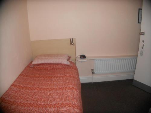 1 twin bed