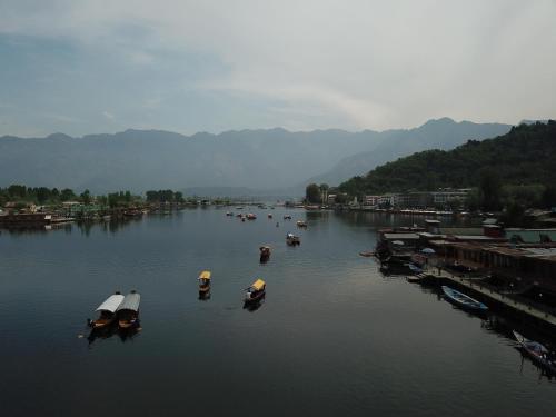 Lake Palace Group Of House Boats