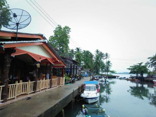 Baan Rabieng Talay Homestayบ้านระเบียงทะเล โฮมสเตย์เกาะกูด