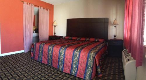 Standard Single Room, 1 King Bed, Accessible, Non Smoking