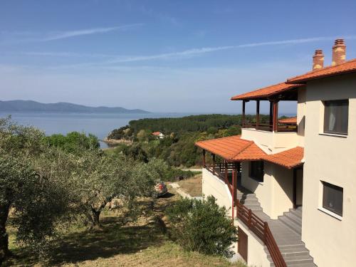 Athinaios Porto Klisouri Villa – khách sạn tại Stagira