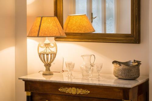 Prestigious Apartment via Barberini - image 13