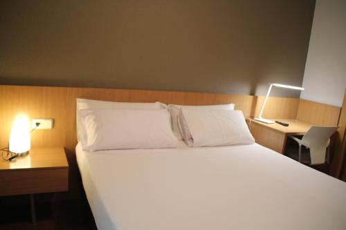 Hostal Abodi - image 3