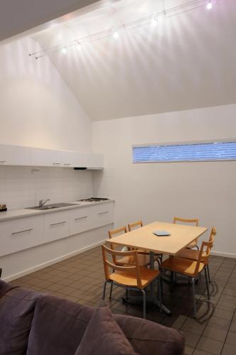 ห้องครัว, แอชมอนท์ มอเตอร์ อินน์ (Ashmont Motor Inn) in พอร์ทแฟรี่