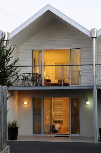 ทางเข้า, แอชมอนท์ มอเตอร์ อินน์ (Ashmont Motor Inn) in พอร์ทแฟรี่