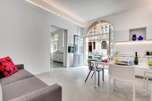 6525 LUXURY LOFT