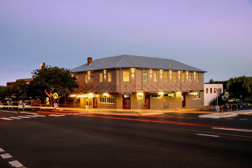 B&B Coffs Harbour - Pier Hotel Coffs Harbour - Bed and Breakfast Coffs Harbour