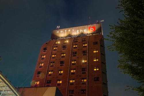 the b 三軒茶屋