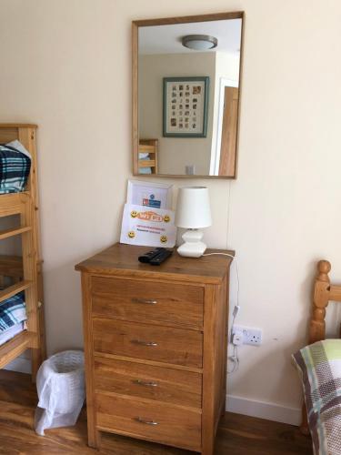1 Loch Ness Hostel Room Type - Deluxe Triple Room