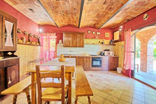 virtuve, Villa Mario by PosarelliVillas in Lucignano