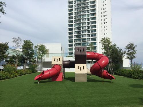Playground, Southbay Plaza Condominium in Batu Maung