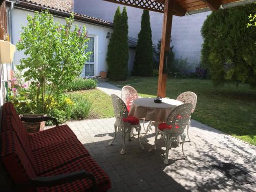  Vadrózsa Vendégház in Siófok