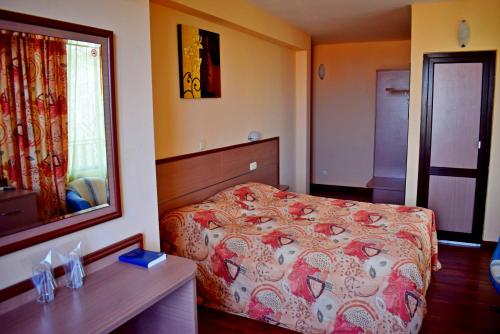 Royal Beach - image 6